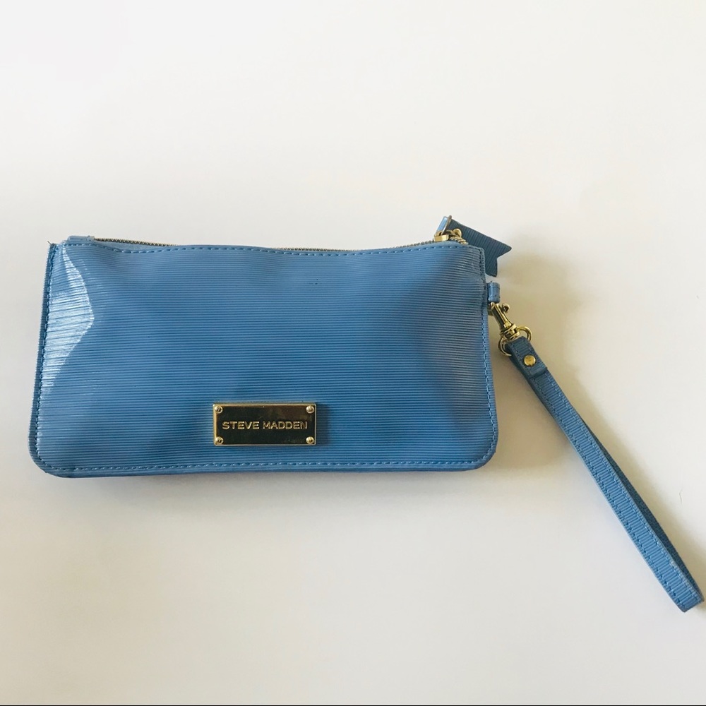 EUC Light Blue STEVE MADDEN wristlet